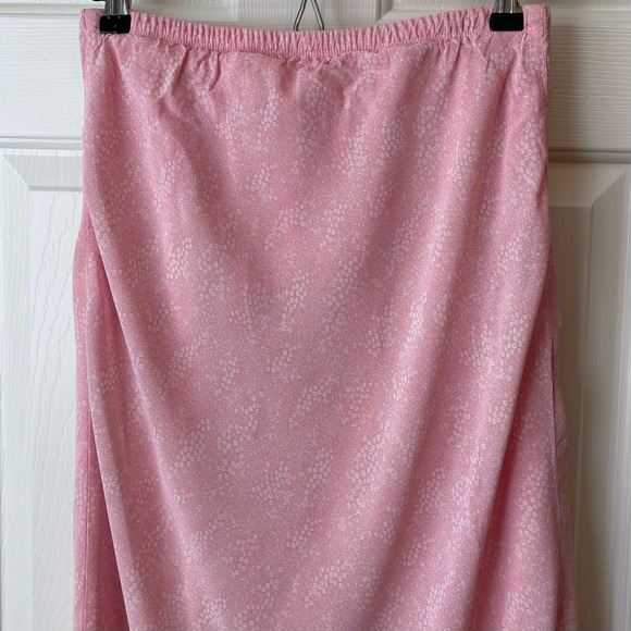 Mimi Maternity Sheer Overlay Pink Skirt - Picture 4 of 5